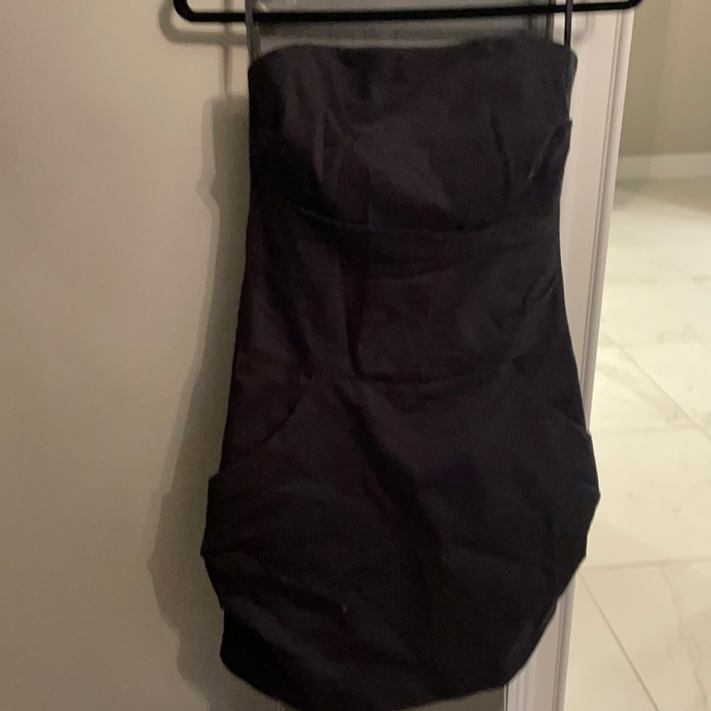 Julie Haus black strapless dress size 6 bright red back zip